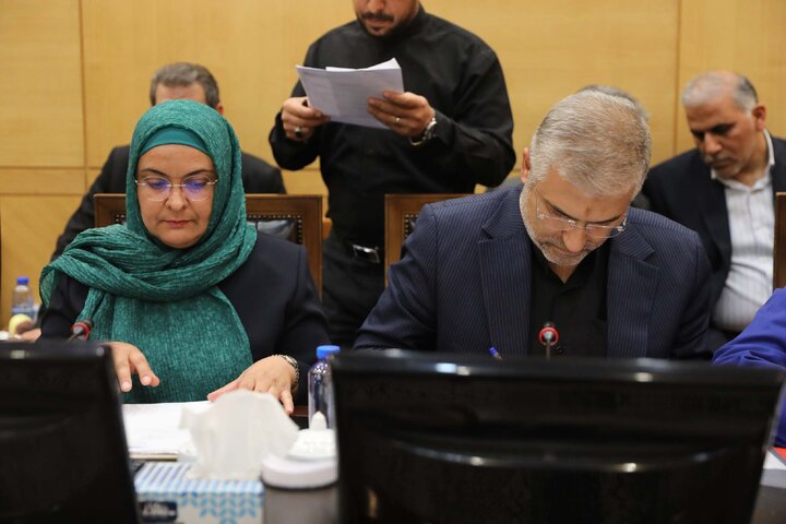 نشست کمیسیون کشاورزی با حضور وزیر کشاورزی