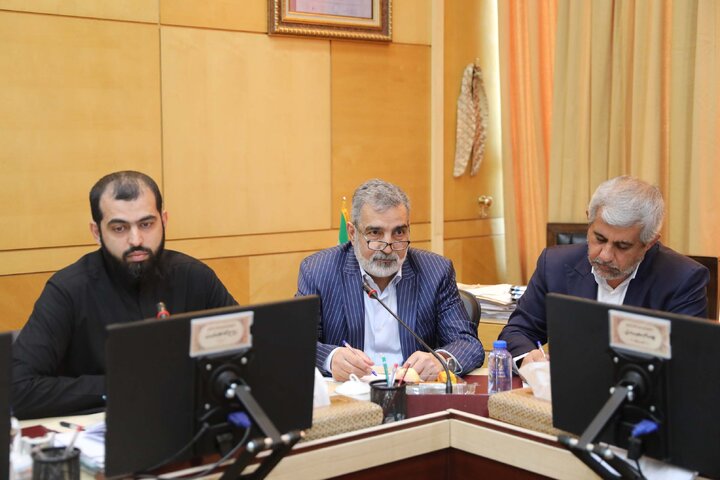 نشست کمیسیون امنیت ملی با حضور وزیر امور خارجه و رئیس سازمان انرژی اتمی