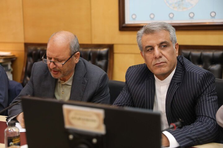 نشست کمیسیون امنیت ملی با حضور وزیر امور خارجه و رئیس سازمان انرژی اتمی