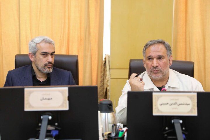 نشست کمیسیون اقتصادی با حضور وزیر اقتصاد