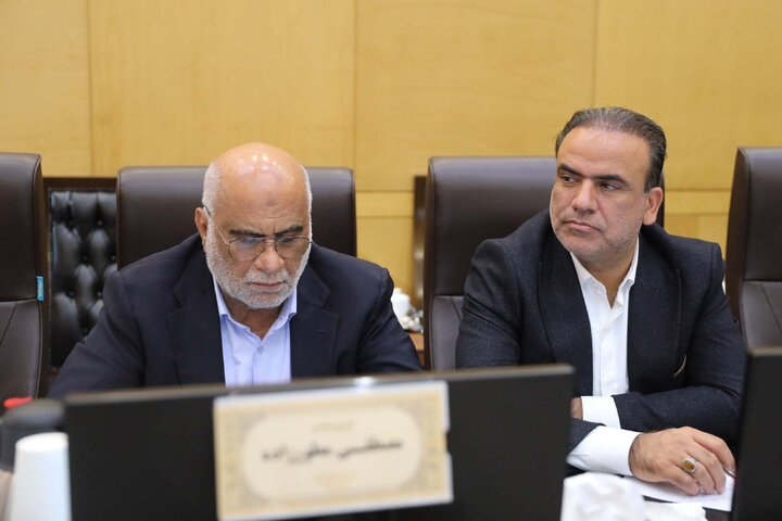 نشست کمیسیون اقتصادی با حضور وزیر اقتصاد