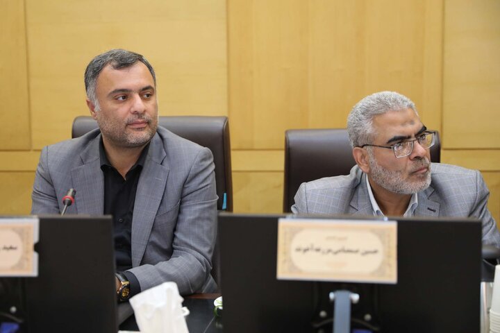 نشست کمیسیون اقتصادی با حضور وزیر اقتصاد