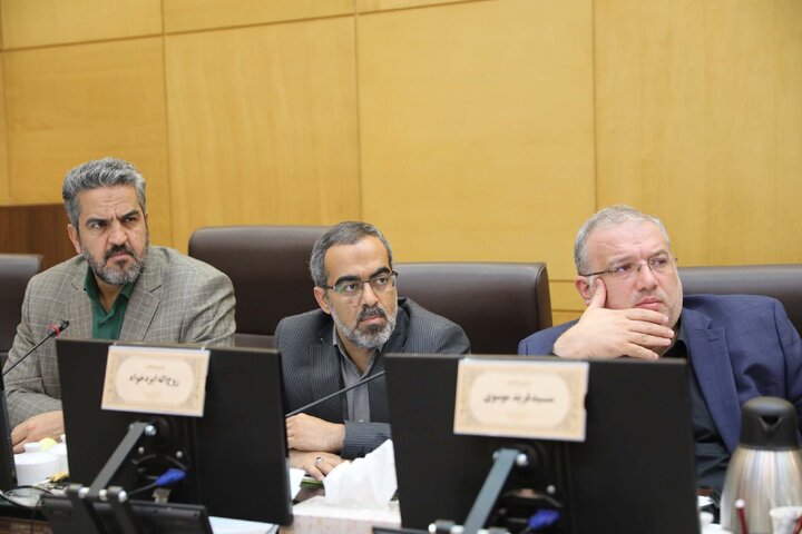 نشست کمیسیون اقتصادی با حضور وزیر اقتصاد