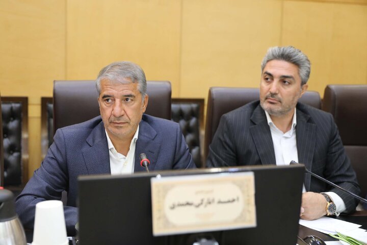 نشست کمیسیون اقتصادی با حضور وزیر اقتصاد