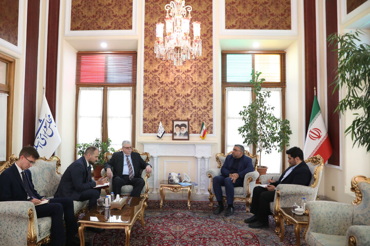 دیدار سفیر روسیه با عمویی