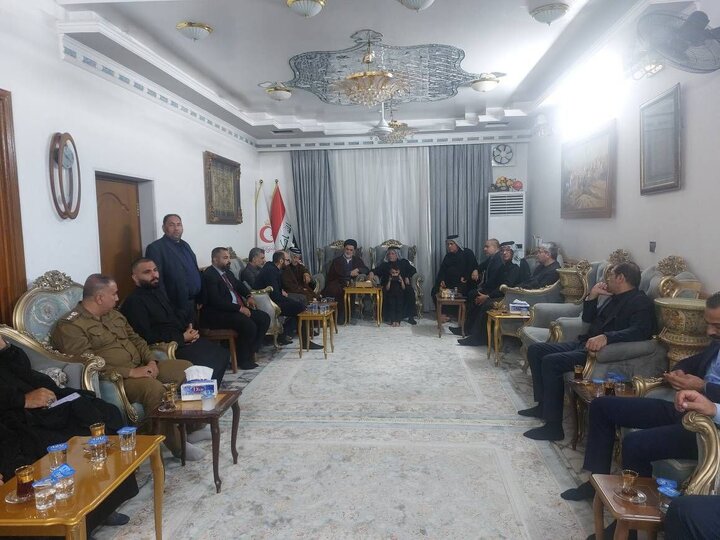 حضور هیات پارلمانی ایران در نجف اشرف/ اعلام همبستگی سران عشایر با نظام جمهوری اسلامی