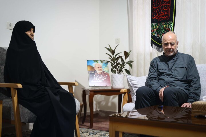 حضور دکتر قالیباف در منزل سرلشکر شهید محمد کاظمی