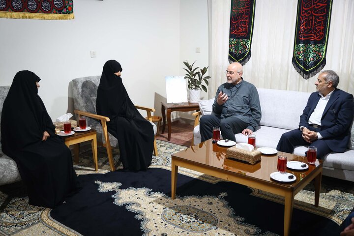 حضور دکتر قالیباف در منزل سرلشکر شهید محمد کاظمی