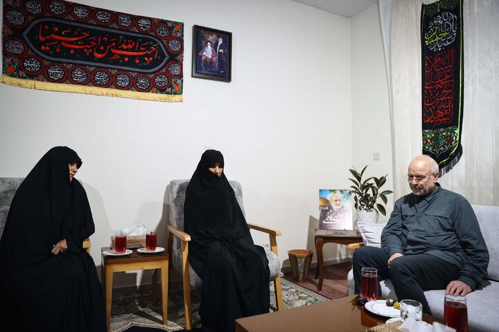 حضور دکتر قالیباف در منزل سرلشکر شهید محمد کاظمی