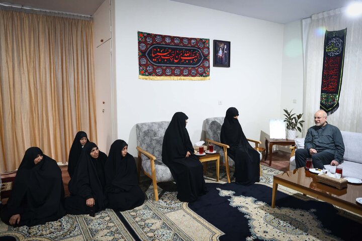 حضور دکتر قالیباف در منزل سرلشکر شهید محمد کاظمی