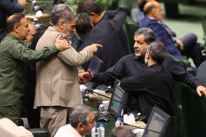 نشست علنی یکشنبه 5 مرداد ماه ۱۴۰۴ مجلس شورای اسلامی