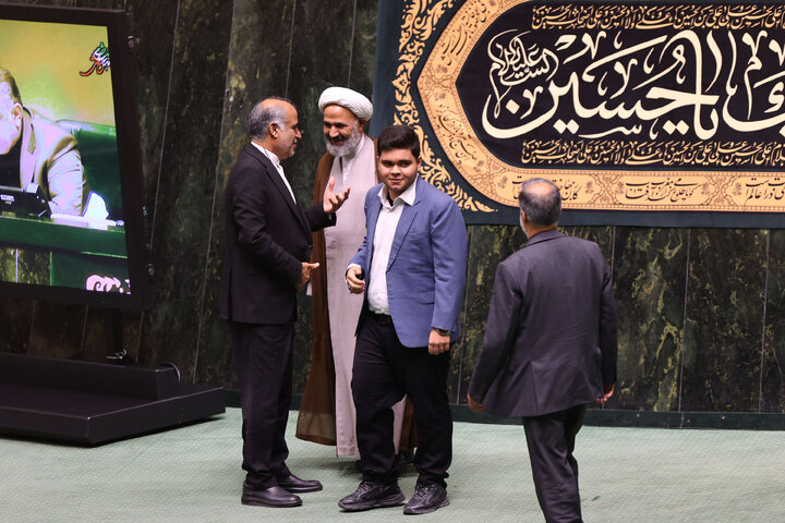 نشست علنی یکشنبه 5 مرداد ماه ۱۴۰۴ مجلس شورای اسلامی