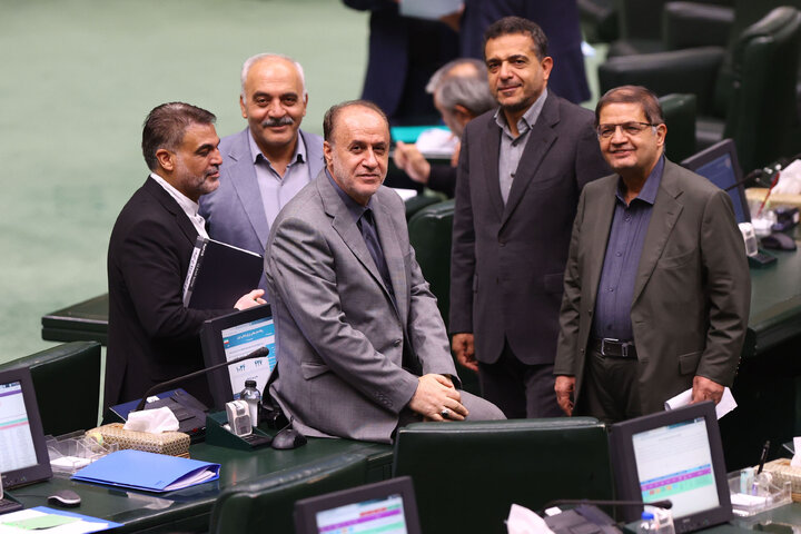 نشست علنی یکشنبه 5 مرداد ماه ۱۴۰۴ مجلس شورای اسلامی