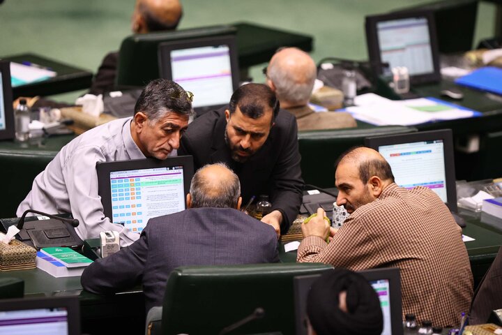 نشست علنی یکشنبه ۵ مرداد ماه ۱۴۰۴ مجلس شورای اسلامی - 3