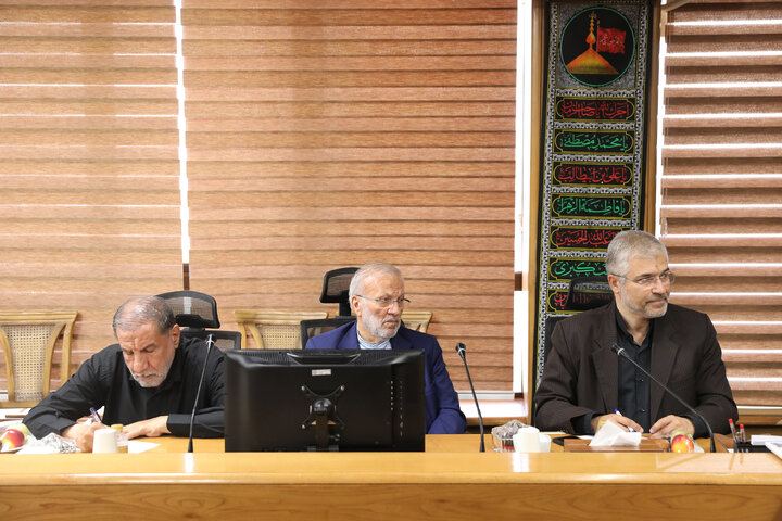 نشست مجمع نمایندگان تهران با شهردار کلانشهر تهران