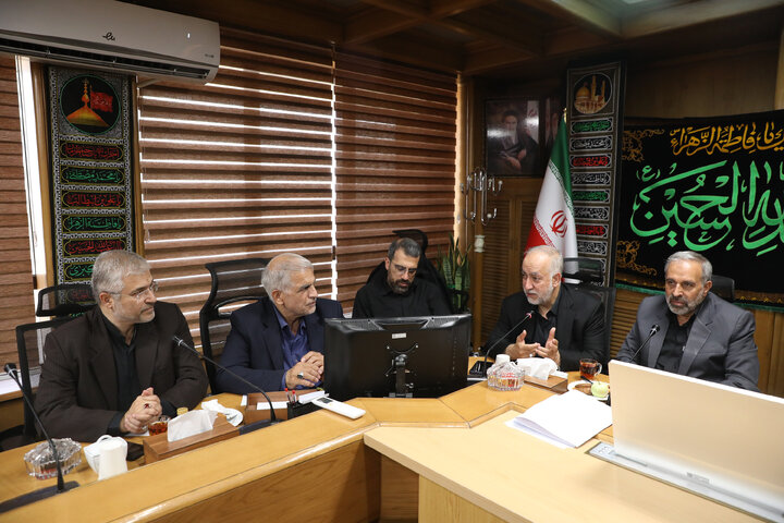 نشست مجمع نمایندگان تهران با شهردار کلانشهر تهران