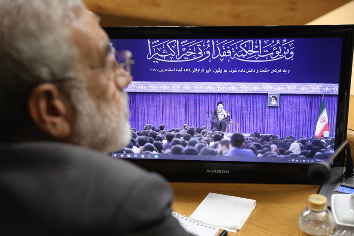نشست مجمع نمایندگان تهران با شهردار کلانشهر تهران