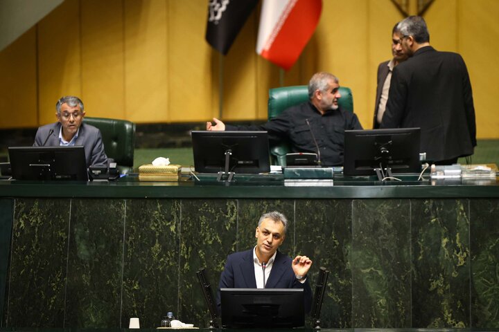 ناطقان میان دستور یکشنبه 5 مرداد ماه