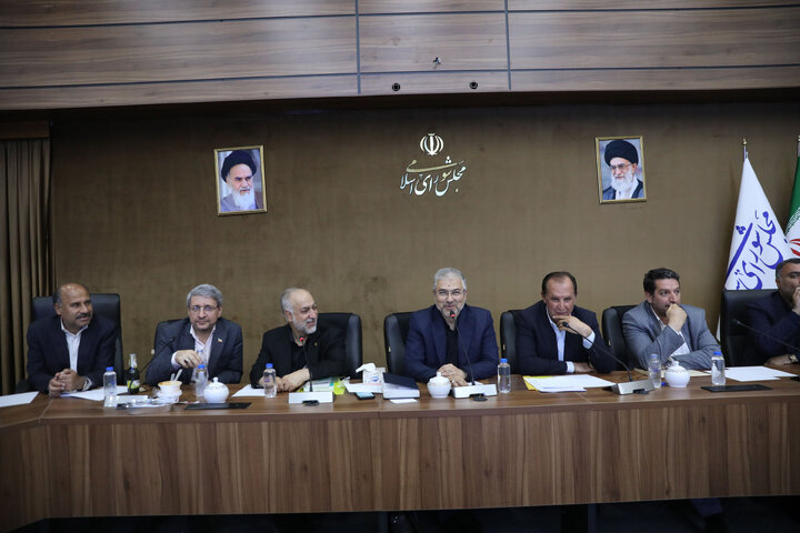 نشست مشترک فراکسیون های کشاورزی پویا و سیاست های کلی نظارت بر بودجه سنواتی