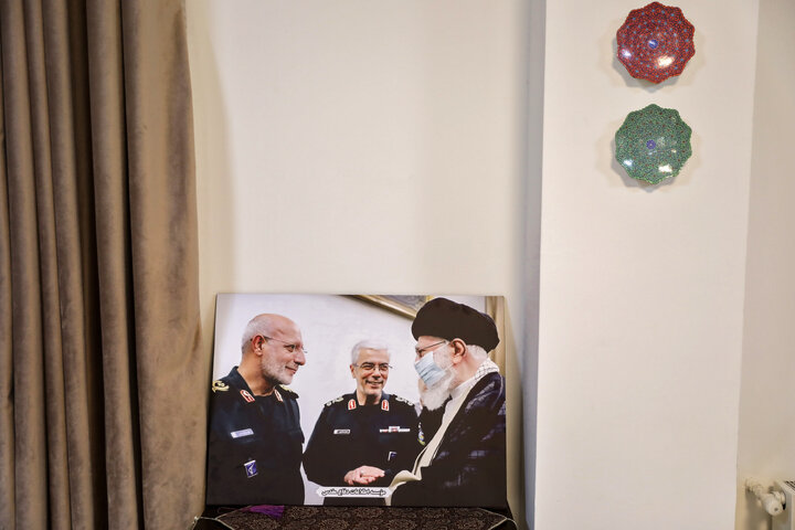 حضور دکتر قالیباف در منزل سرلشکر شهید غلامرضا محرابی