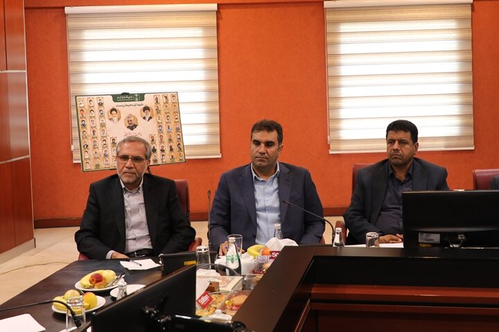 نشست مشترک اعضای فراکسیون محیط زیست مجلس با رئیس و معاونان سازمان محیط زیست