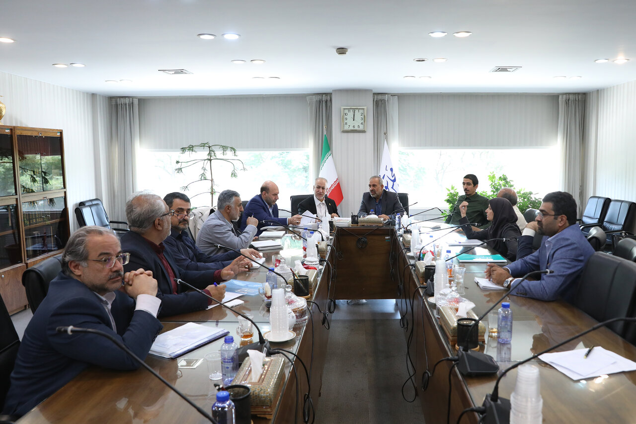 نشست مجمع نمایندگان استان تهران با حضور مسئولان حوزه شهری/وضعیت حریم کلانشهر تهران بررسی شد