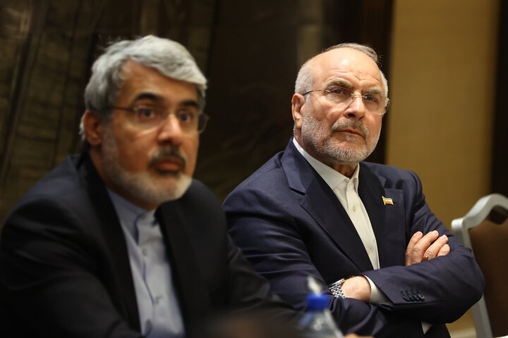 نشست صمیمی با ایرانیان خارج از کشور