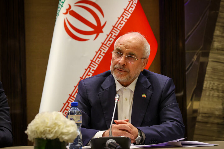 نشست صمیمی با ایرانیان خارج از کشور