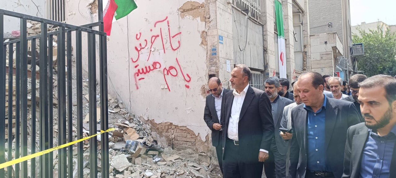آغاز بازسازی مناطق آسیب‌دیده از حملات دشمن/ ساختمان‌های نوساز باید واحد امن مقاوم در برابر موشک و زلزله باشند