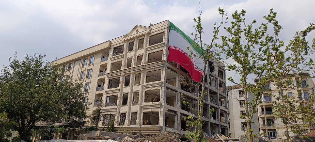 آغاز بازسازی مناطق آسیبدیده از حملات دشمن/ ساختمانهای نوساز باید واحد امن مقاوم در برابر موشک و زلزله باشند