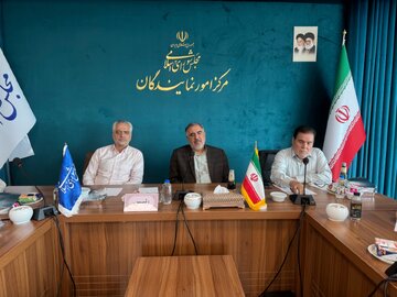 نشست مجمع نمایندگان ادوار آذربایجان غربی در مرکز امور نمایندگان برگزار شد/ محبی‌نیا: تلاش مجدانه ما برای احیاء دریاچه ارومیه ادامه دارد