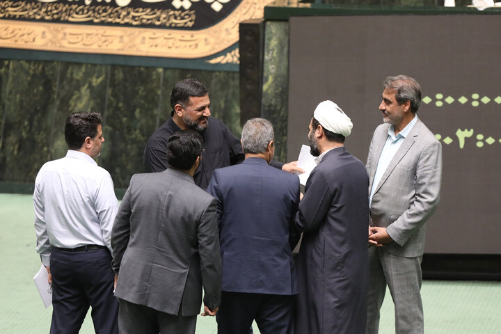 ناطقان میان دستور چهارشنبه 8 مردادماه