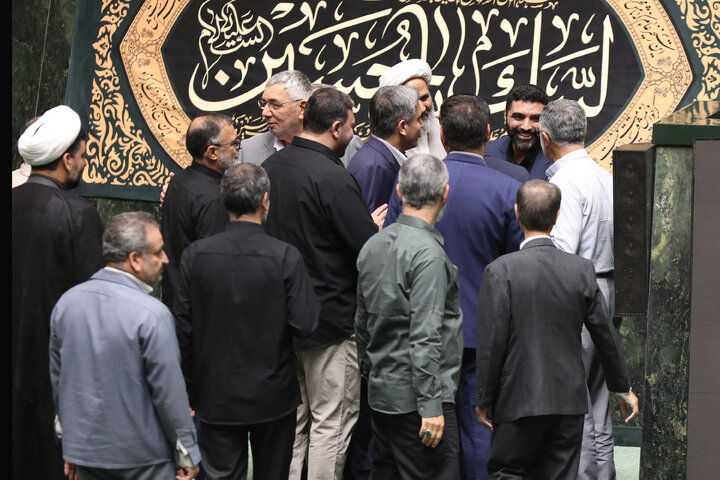 ناطقان میان دستور چهارشنبه 8 مردادماه