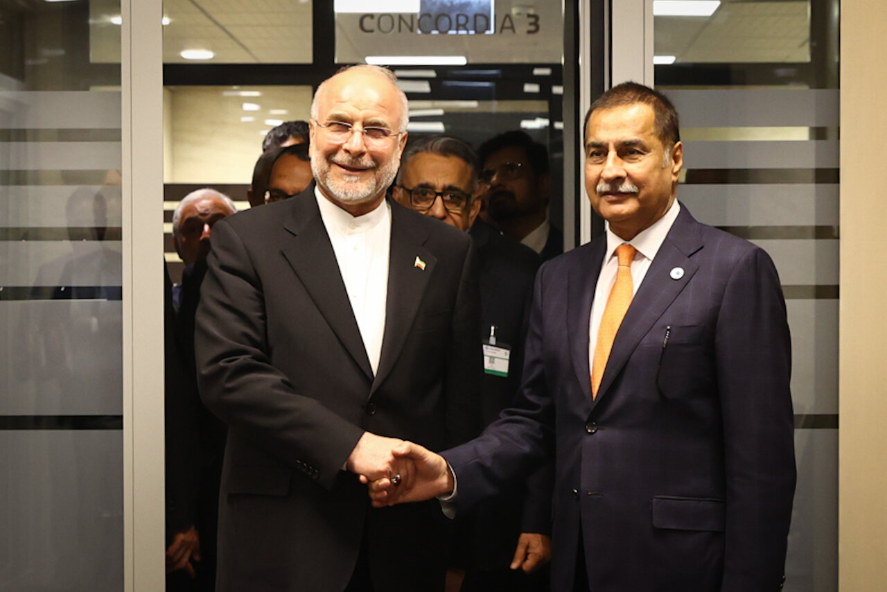 دکتر قالیباف: صهیونیستها درصدد تجزیه کشورهای اسلامی هستند/ ایاز صادق: ایران افسانه گنبدآهنین را نابود کرد دکتر قالیباف: صهیونیستها درصدد تجزیه کشورهای اسلامی هستند/ ایاز صادق: ایران افسانه گنبدآهنین را نابود کرد