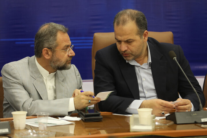 نشست فراکسیون کشاورزی با فرماندار و کشاورزان و تولیدکنندگان دام و طیور شهرستان بابل