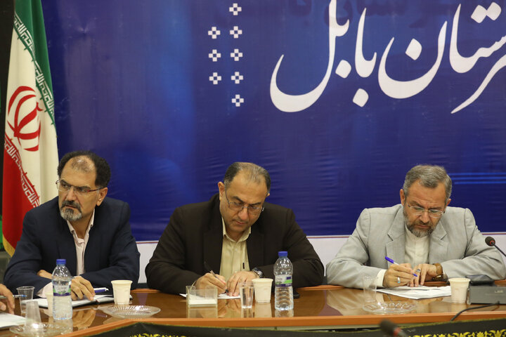 نشست فراکسیون کشاورزی با فرماندار و کشاورزان و تولیدکنندگان دام و طیور شهرستان بابل