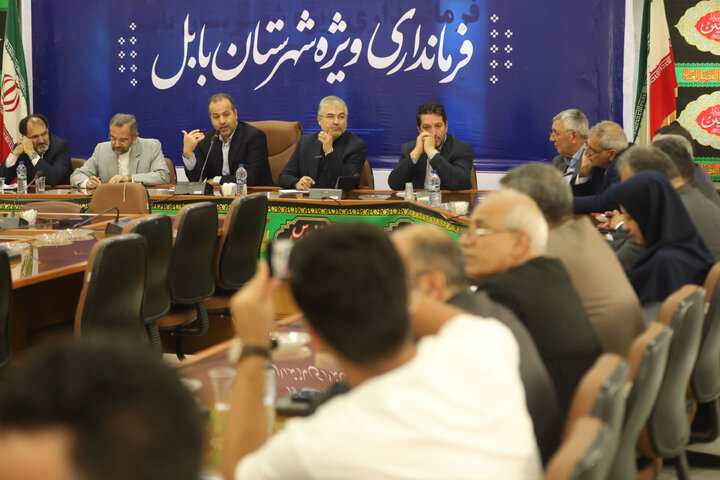 نشست فراکسیون کشاورزی با فرماندار و کشاورزان و تولیدکنندگان دام و طیور شهرستان بابل