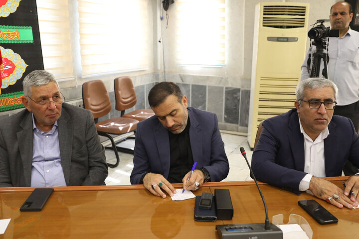 نشست فراکسیون کشاورزی با فرماندار و کشاورزان و تولیدکنندگان دام و طیور شهرستان بابل