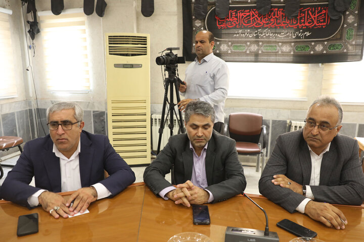 نشست فراکسیون کشاورزی با فرماندار و کشاورزان و تولیدکنندگان دام و طیور شهرستان بابل