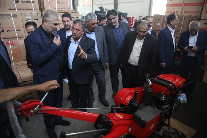 بازدید اعضای فراکسیون کشاورزی از کارخانه تولید ادوات کشاورزی شهرستان بابل