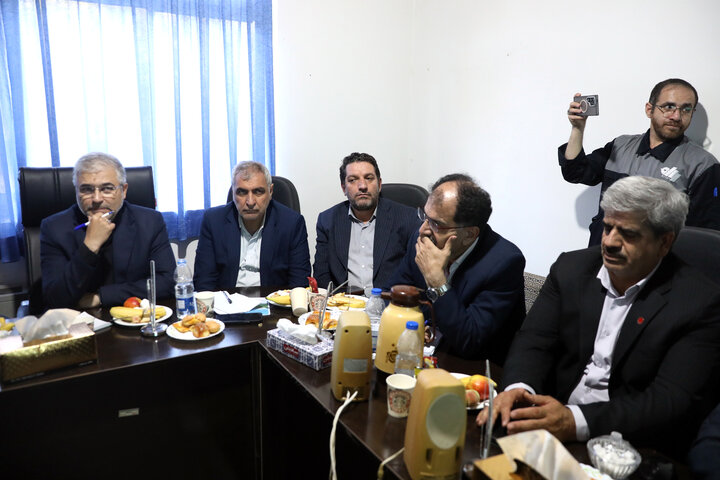 گزارش تصویری دیدار اعضای فراکسیون کشاورزی با مدیران مجتمع پرورش مرغ لاین آرین بابلکنار