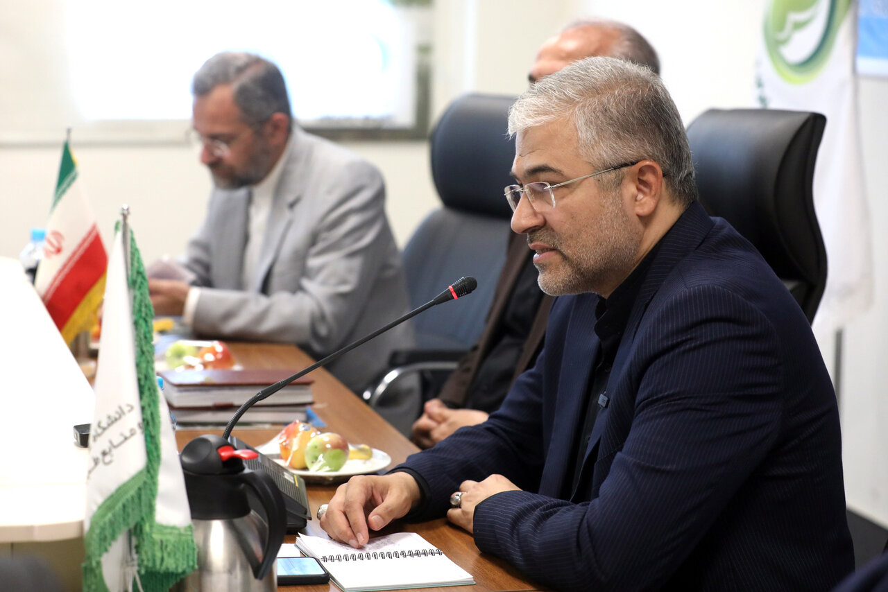 تدوین تفاهمنامه همکاری میان فراکسیون کشاورزی مجلس و دانشگاه علوم کشاورزی ساری