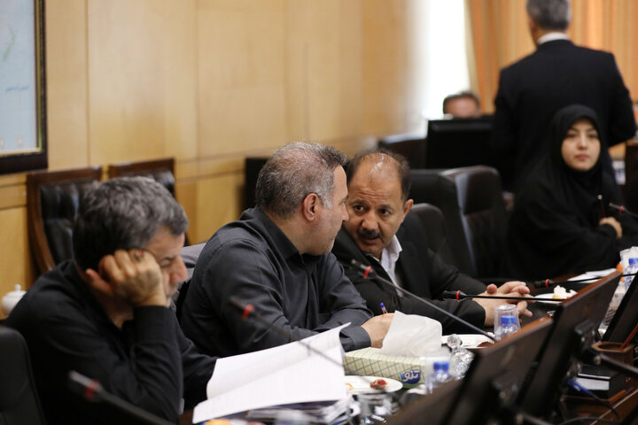 کمیسیون صنایع-وزیر نیرو 14-05-1404