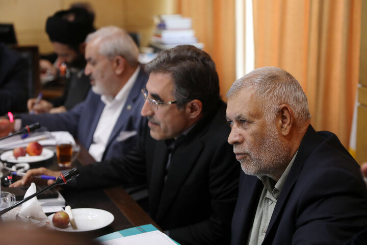 کمیسیون صنایع-وزیر نیرو 14-05-1404