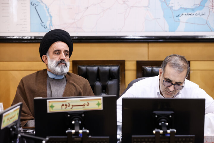 نشست کمیسیون اجتماعی با حضور وزیر صمت و رئیس بنیاد شهید