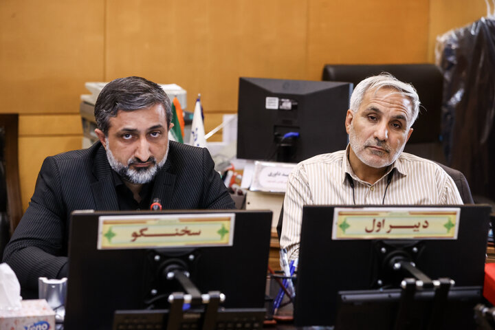 نشست کمیسیون اجتماعی با حضور وزیر صمت و رئیس بنیاد شهید