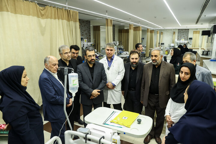 بازدید جمعی از نمایندگان تهران از بیمارستان فیروزآبادی شهرری
