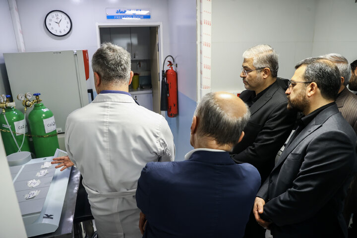 بازدید جمعی از نمایندگان تهران از بیمارستان فیروزآبادی شهرری