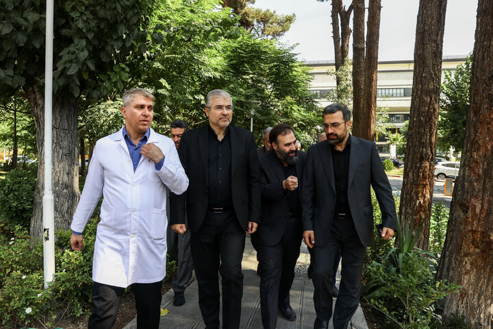 بازدید جمعی از نمایندگان تهران از بیمارستان فیروزآبادی شهرری
