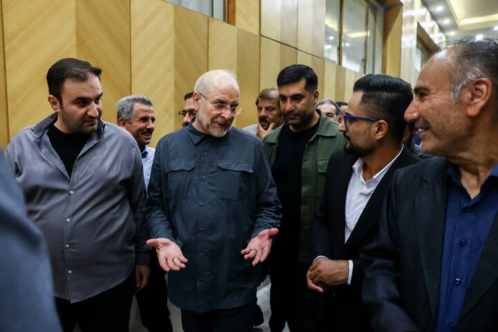 حضور رئیس مجلس در دورهمی صمیمانه خبرنگاران پارلمانی